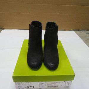 BP Trolley black leather ankle bootie size 4M